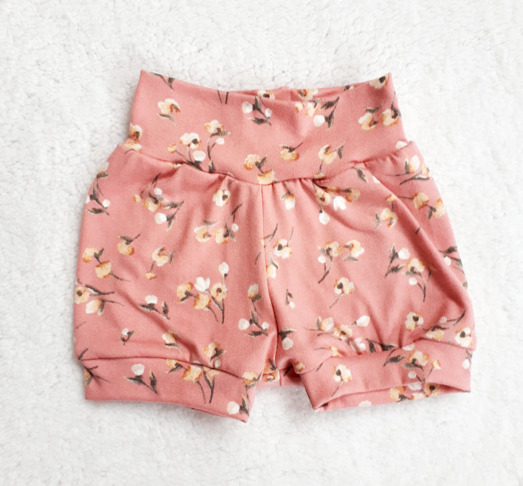 Gentle Florals Shorts *